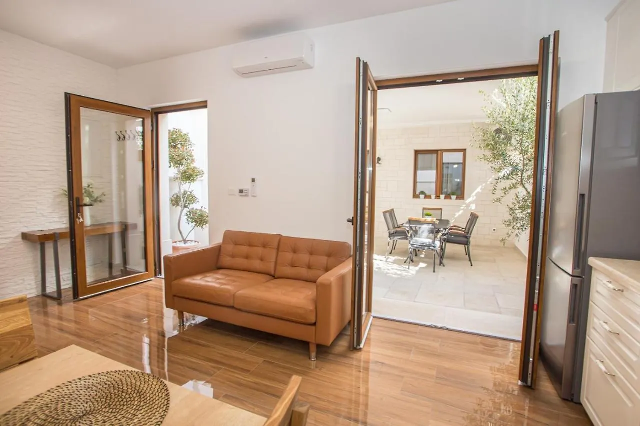 Holiday Home Camellia Poreč