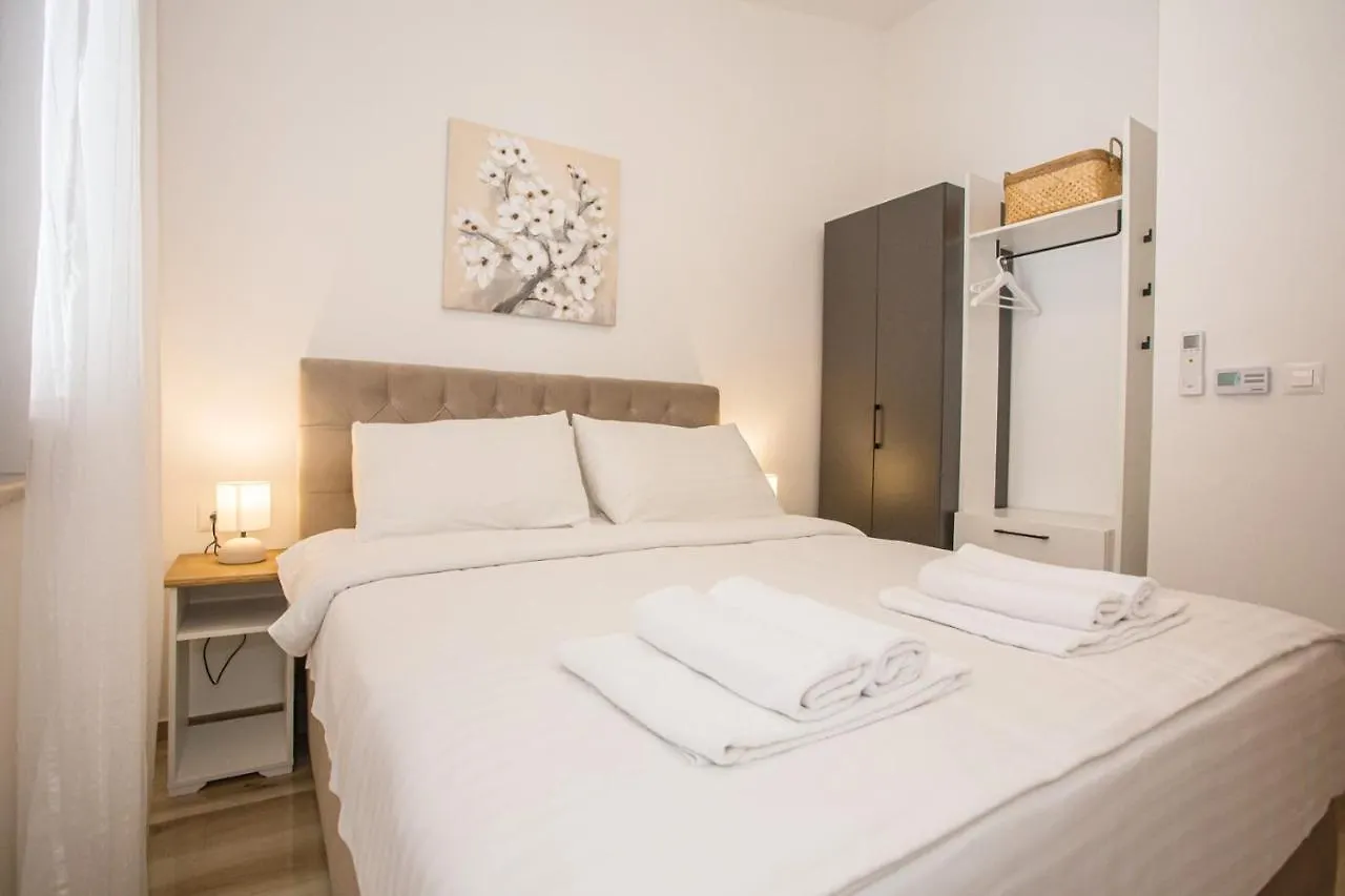 Holiday Home Camellia Poreč